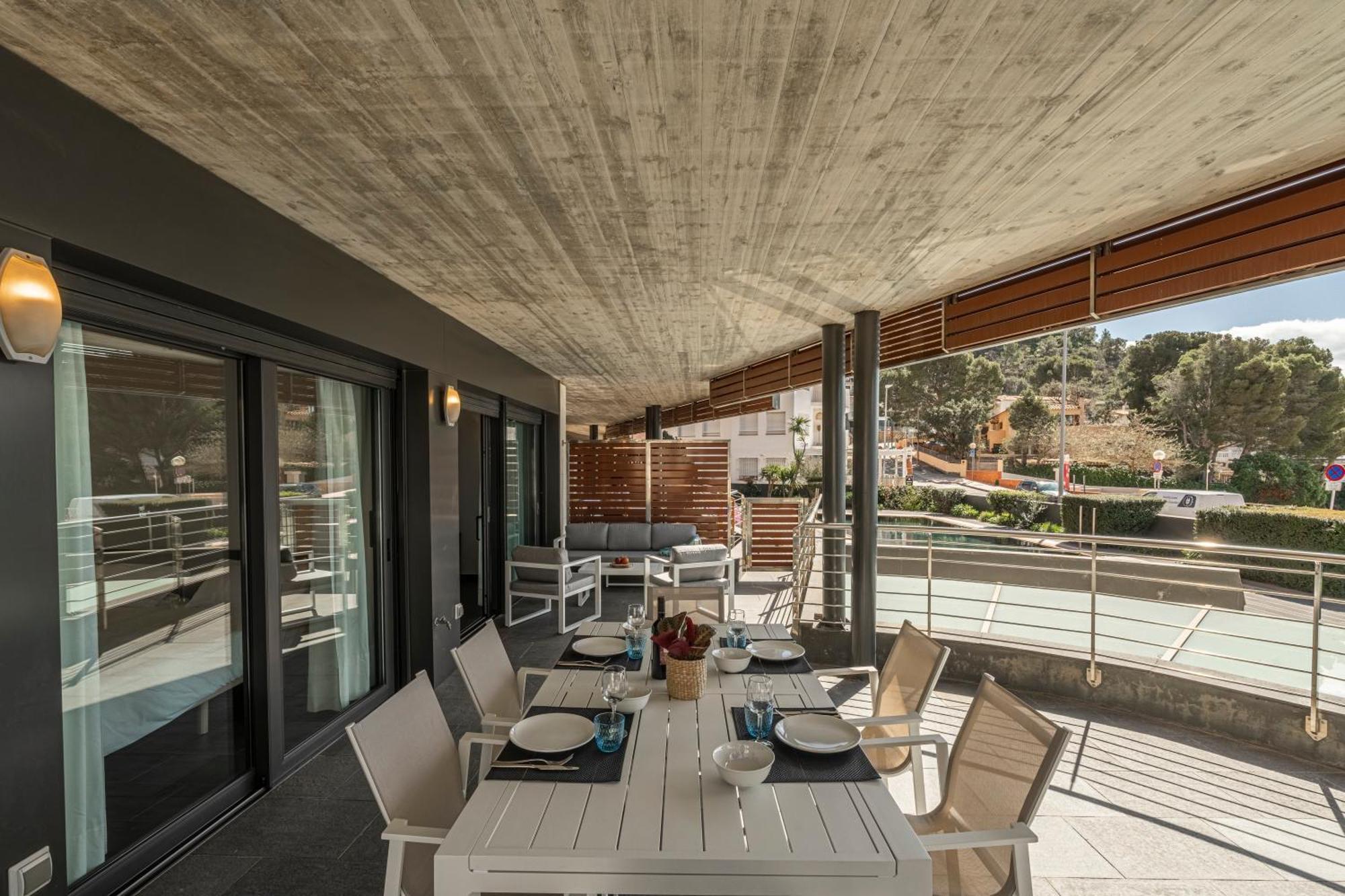 Apartamento Con Gran Terraza Delante Del Mar Roses Exterior foto